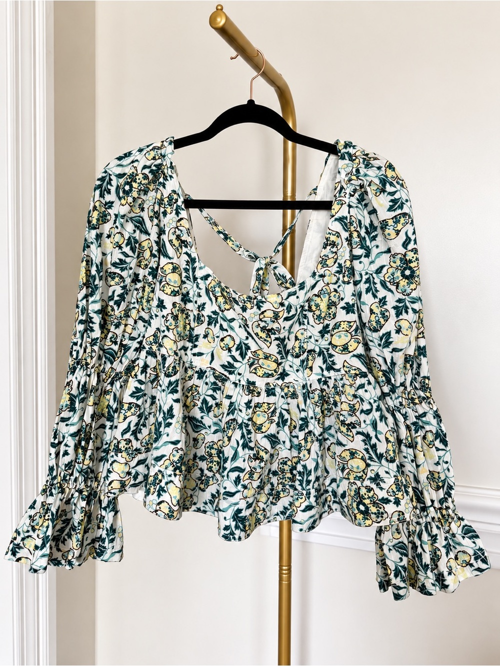 Pilcro Floral Tie-Back Peasant Top in White, Green and Yellow